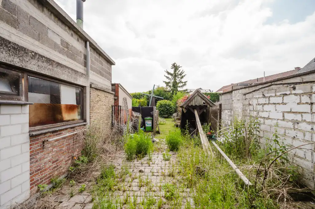 Unieke handelsopportuniteit op het Kerkplein van Sint-Eloois-Winkel foto 12