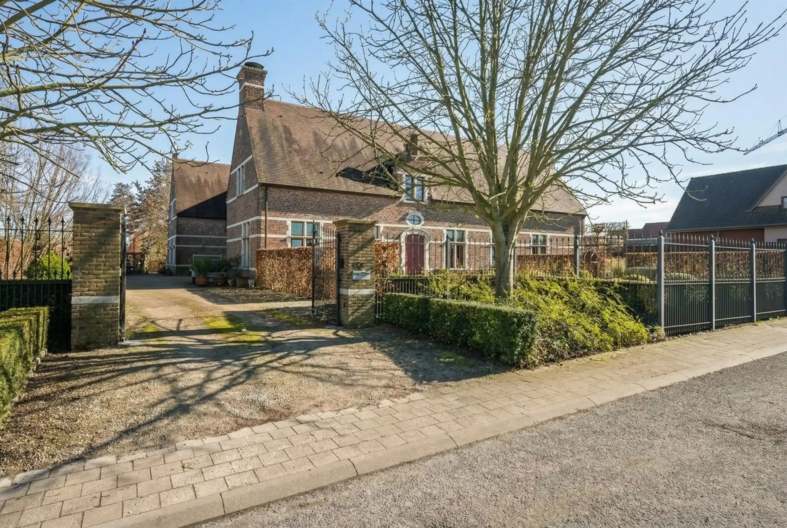 First Sale: VR 27/3 (16.00-20.00) & ZA 28/3 (9.00 - 17.00) foto 2