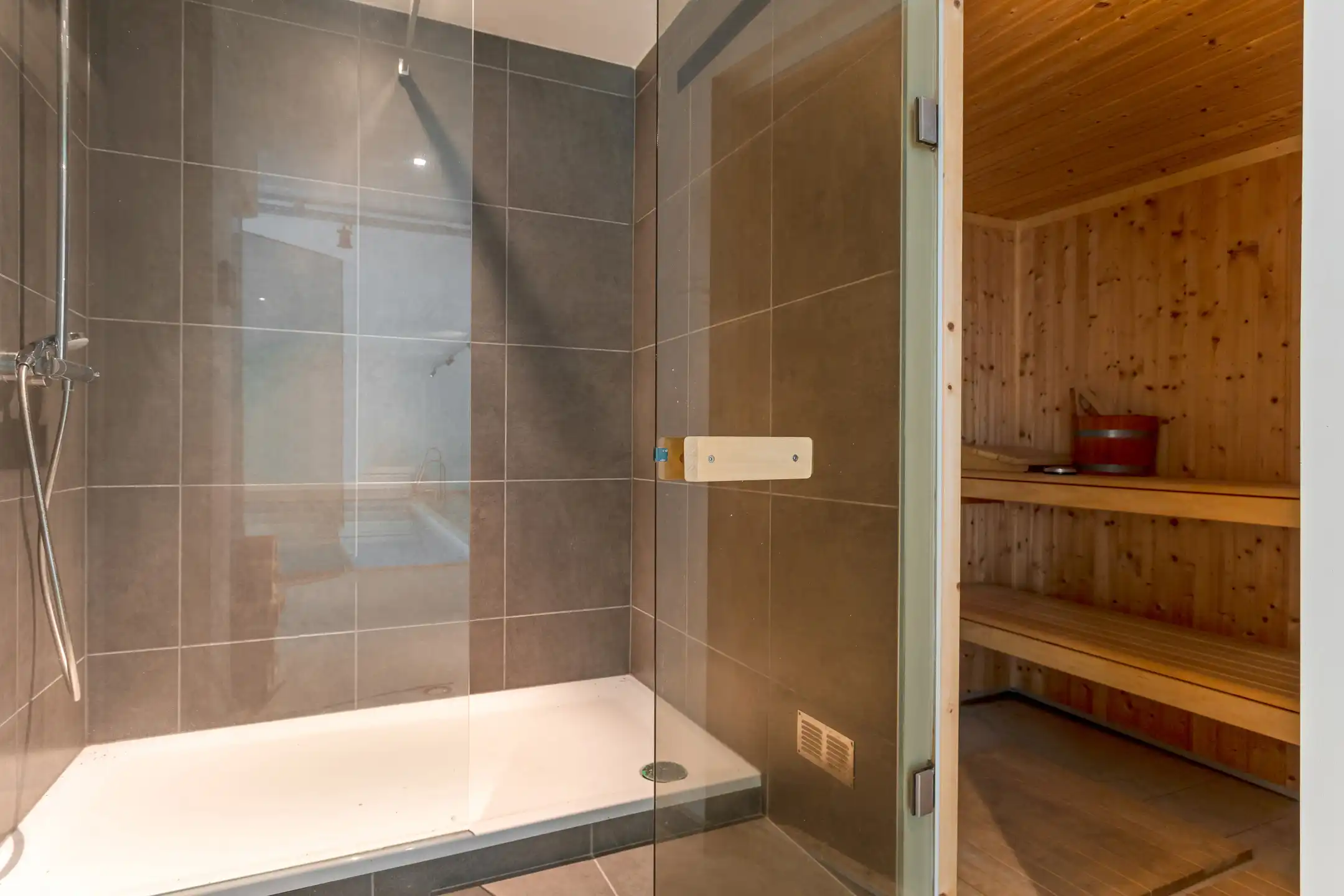 Duplex met zwembad en tuin op uitstekende locatie in Berchem foto 28