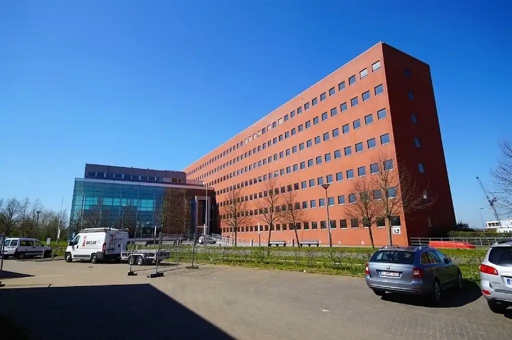 TER WAARDE 50 foto {{pictureIndex}}