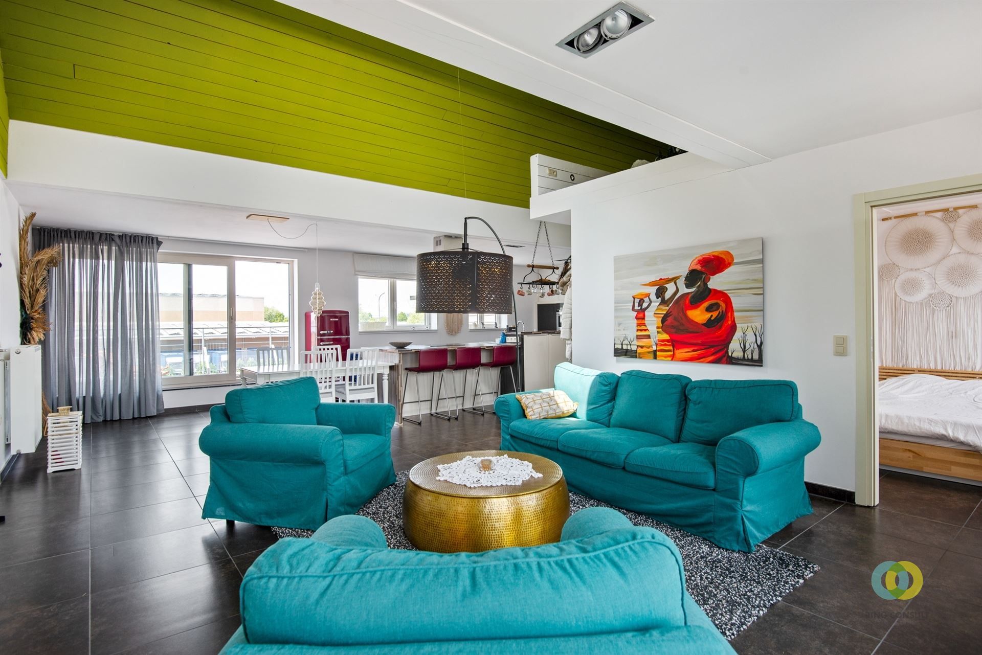 Instapklaar appartement met ruim terras foto 7