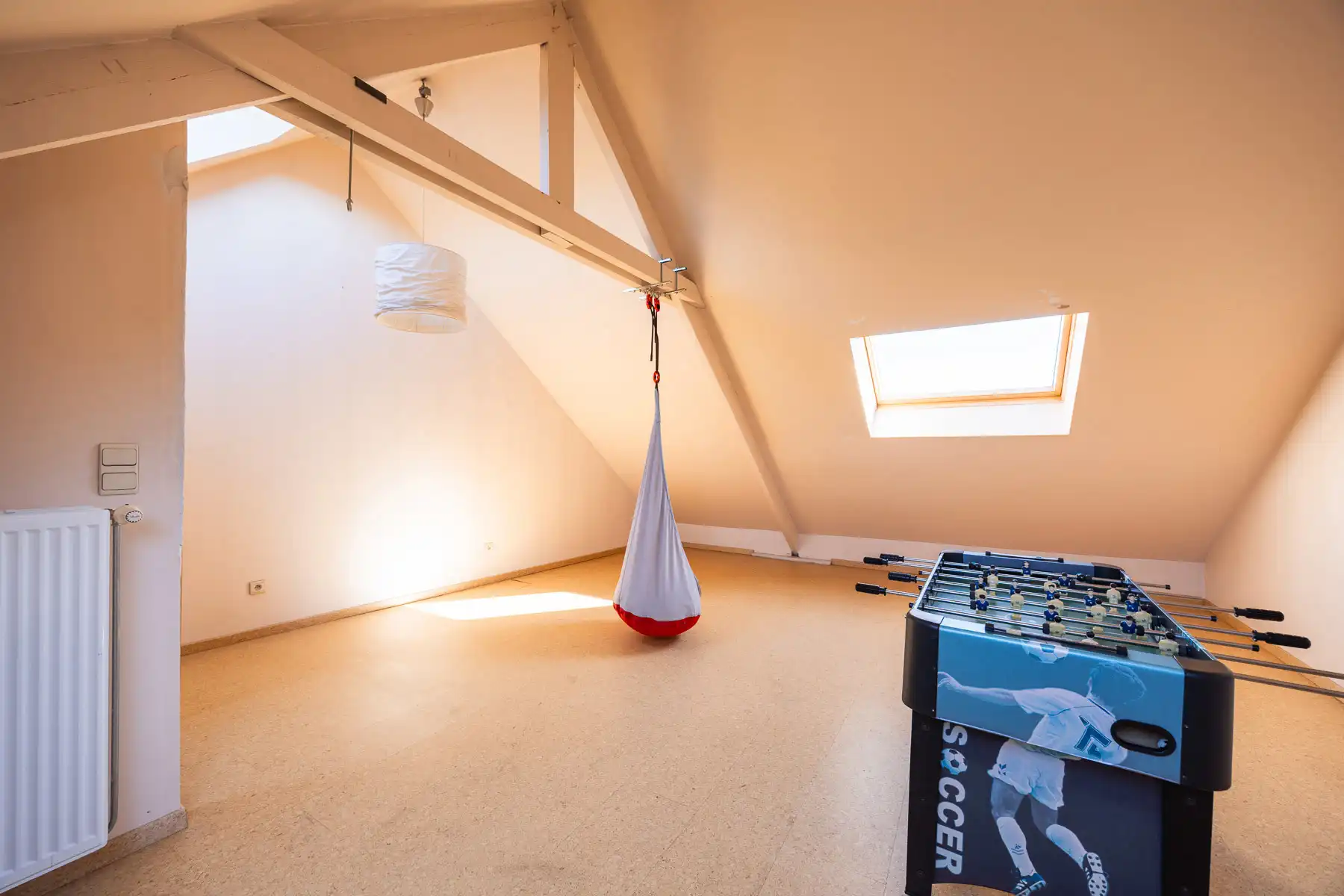 Ruime, karaktervolle renovatiewoning met centrale ligging foto 18