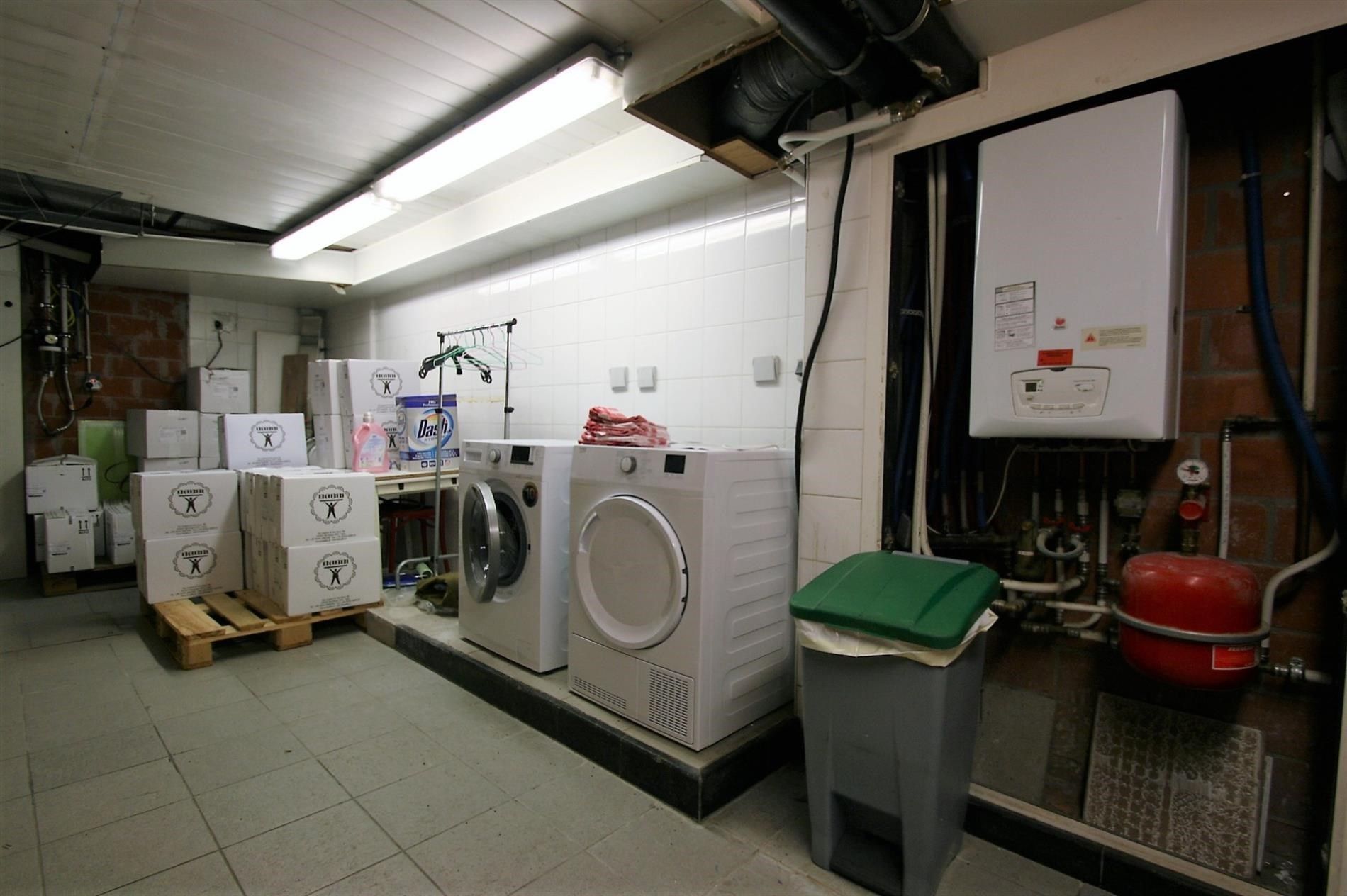 Verhuurde voedingswinkel te koop te Lippenslaan 85 Knokke foto 4