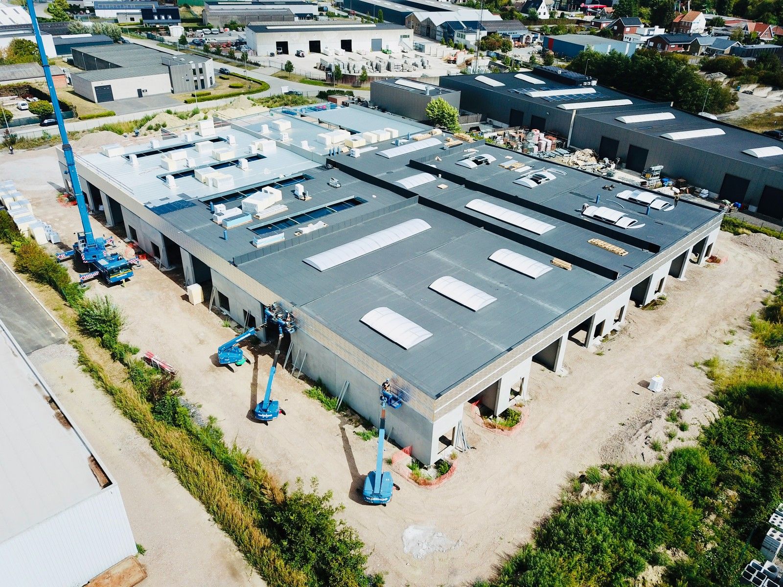 Laatste KMO-units te koop: "NB MAGAZIJN" (167 m²) inclusief 2 private PARKEERPLAATSEN op industriezone "De Schatting" te Zedelgem foto 4