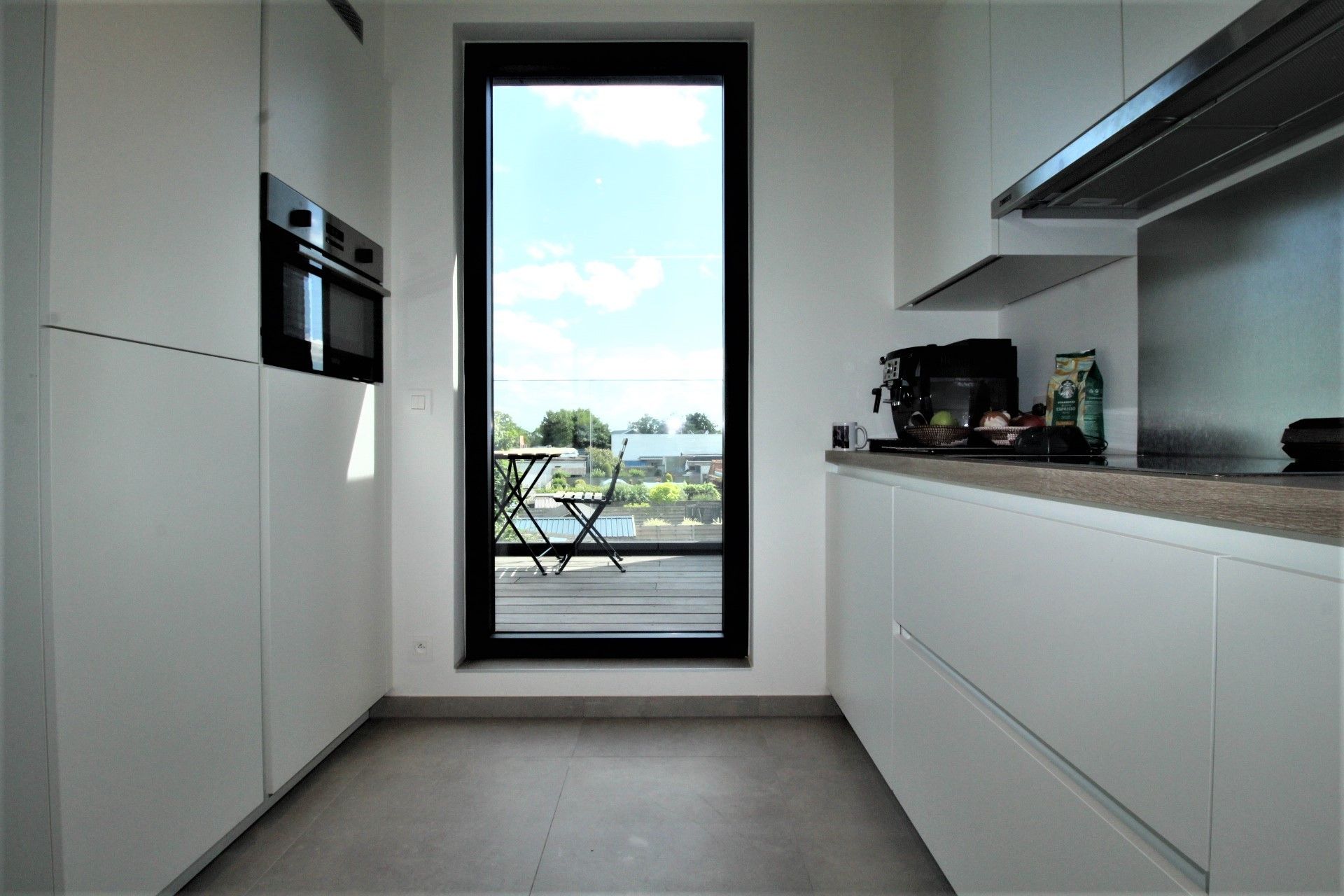 Luxe nieuwbouwappartement met panoramisch terras in hartje Sint-Eloois-Vijve foto 7
