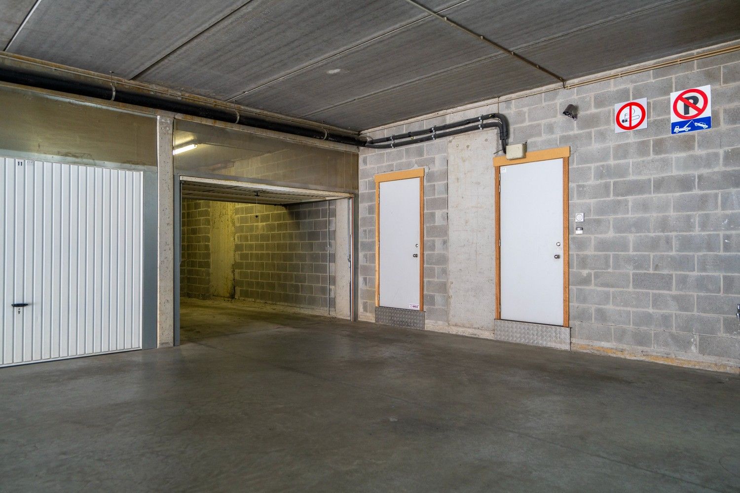 KANTOOR MET GARAGE foto 15