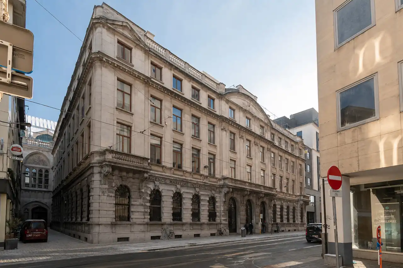 Riant appartement (220m²) met fantastische originele elementen in Residence Maritime met giga terras (35m²) en optionele parking op toplocatie aan de Meir/Handelsbeurs in hartje Antwerpen foto 2