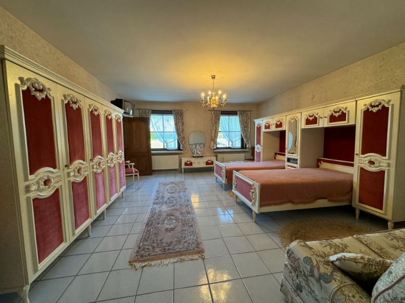 Riante hoeve op zonnig perceel 1530m²! foto 9