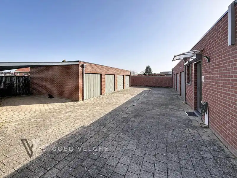 Te koop Eigentijds dakappartement van 89m² op centrale ligging met ruime zolder van maar liefst 30m² en garagebox van 20m² foto 35