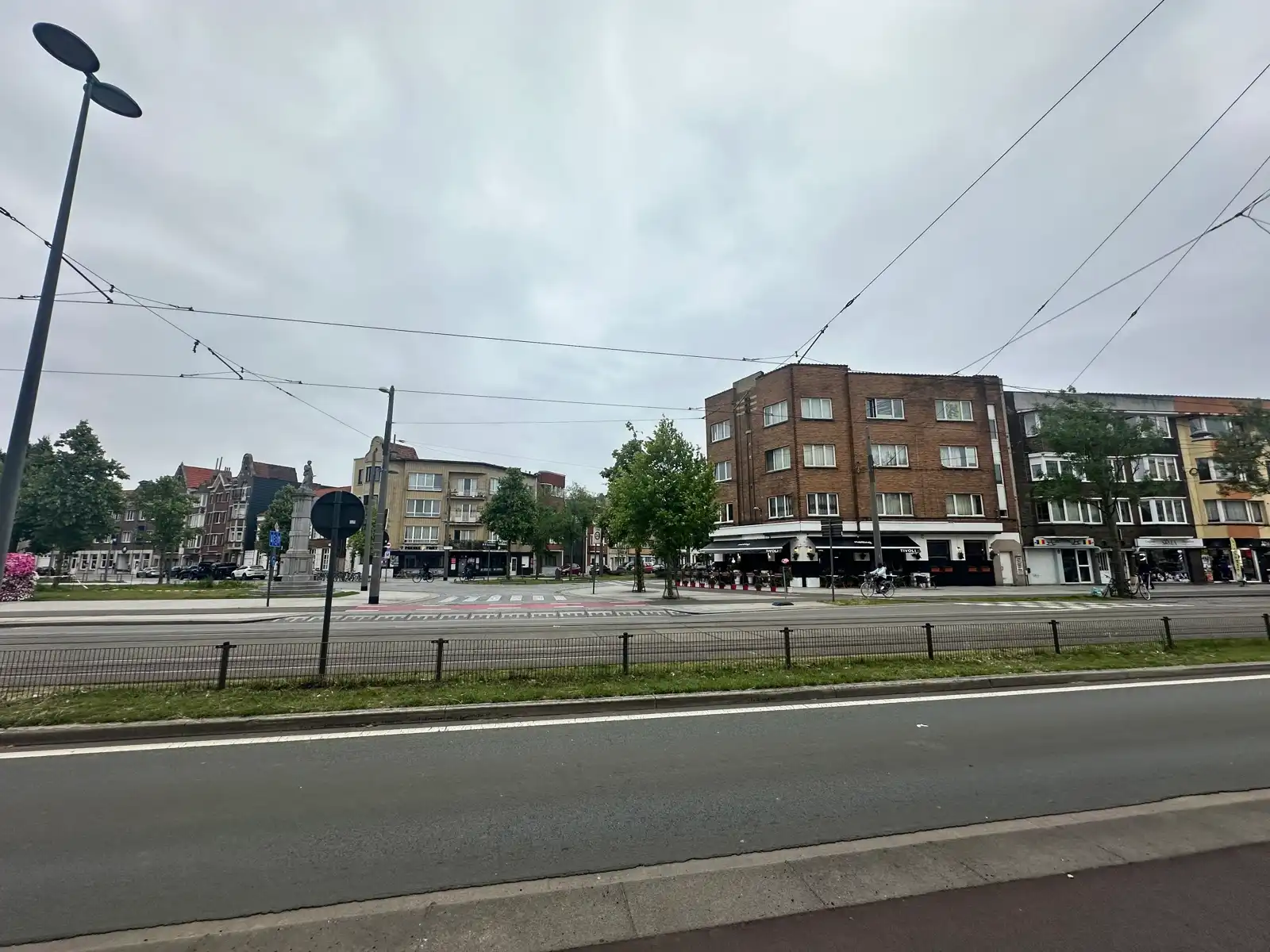 Commercieel gelijkvloers met stabiele huurder op topligging foto 11