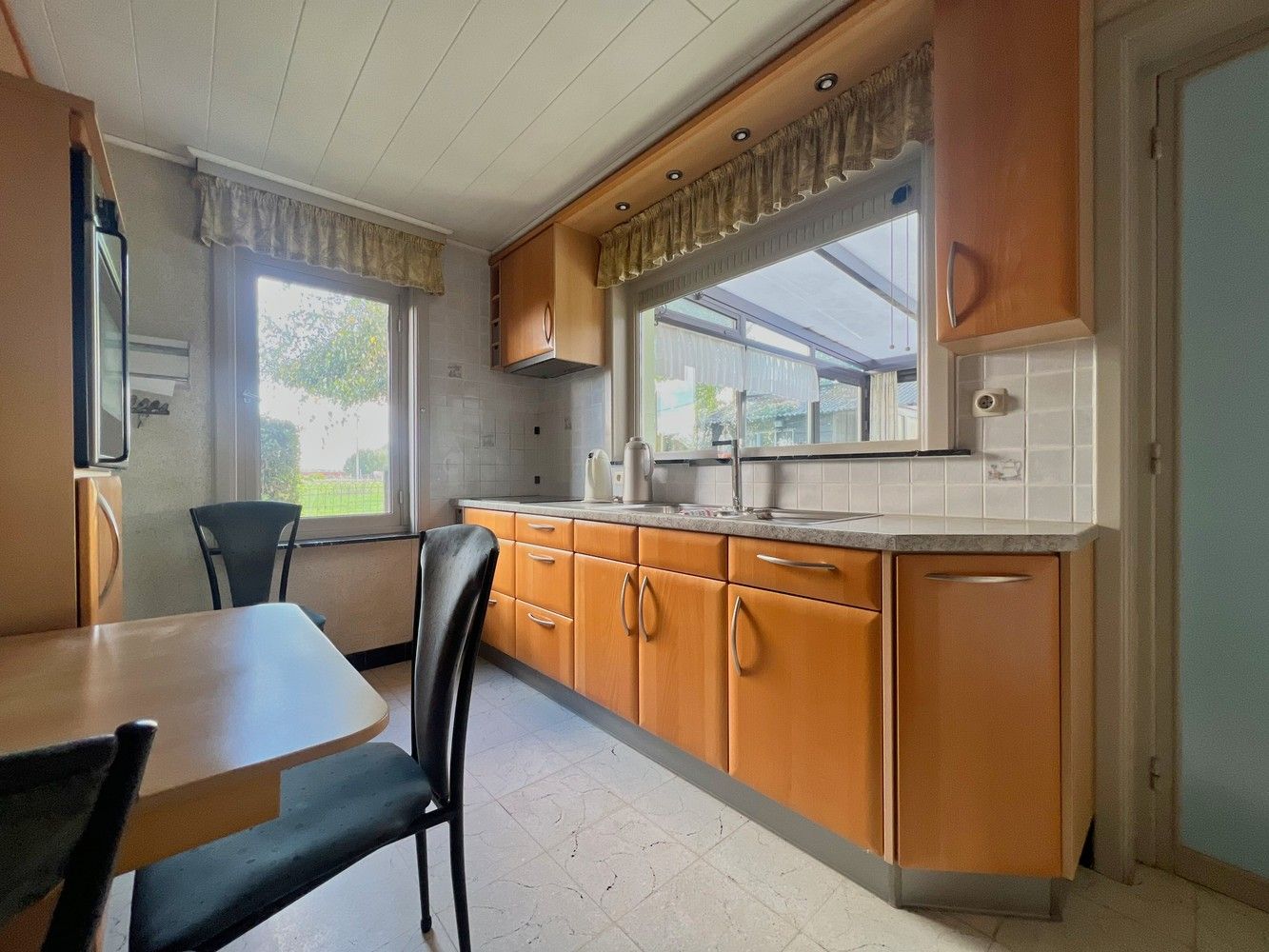 Unieke, landelijk gelegen woning (4 slpks) op 2082m²! foto 4