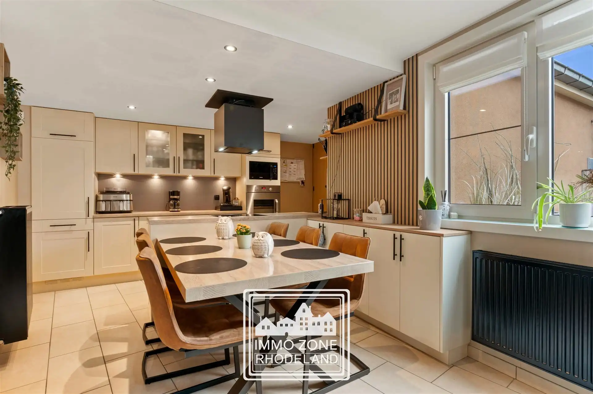 Knappe instapklare woning met 3 slpks, garage en mooie tuin  foto 9