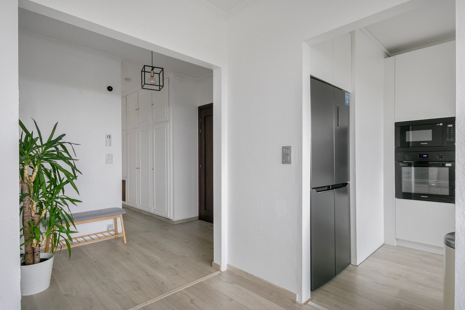 Instapklaar appartement met prachtig uitzicht over Genk! foto 4