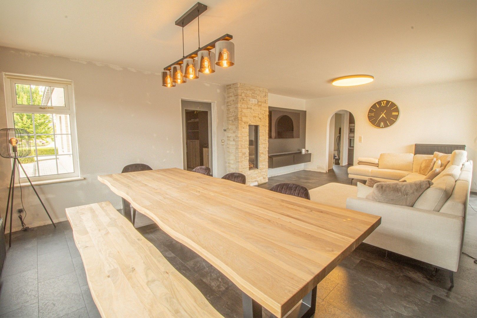 Vrijstaande, instapklare bungalow in een rustige woonwijk foto 6