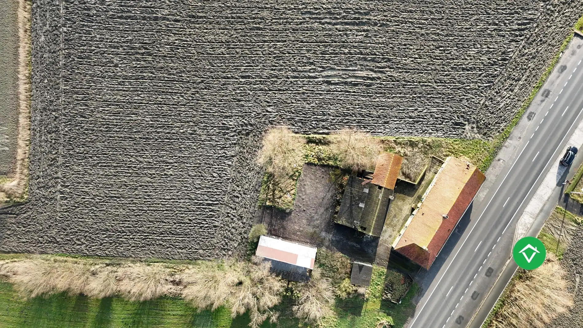 Te herbouwen of te slopen hoeve op ruim perceel in landelijke omgeving foto 18