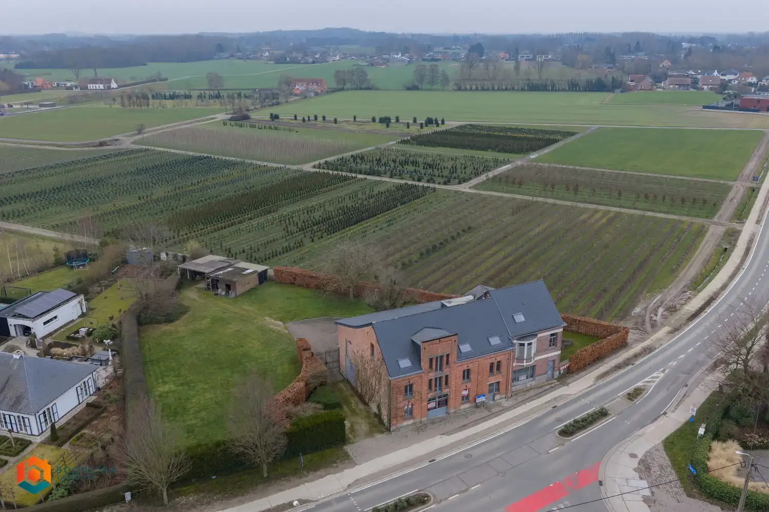 Zonevreemde woning met magazijn te Putte foto 30