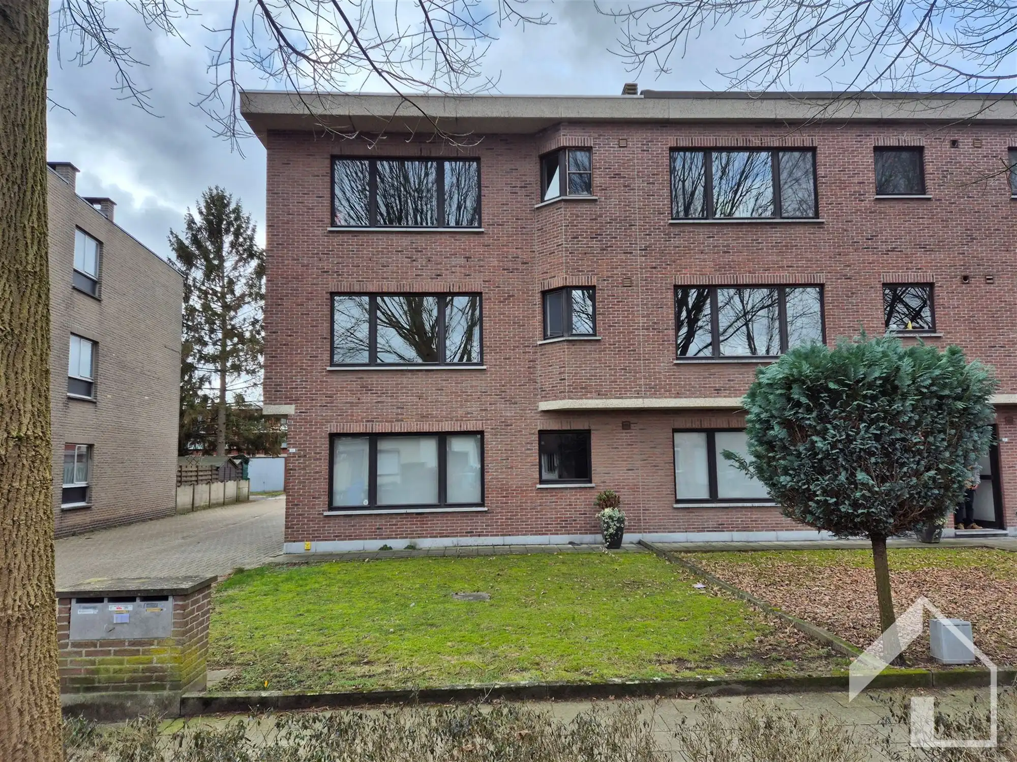 Appartement foto {{pictureIndex}}