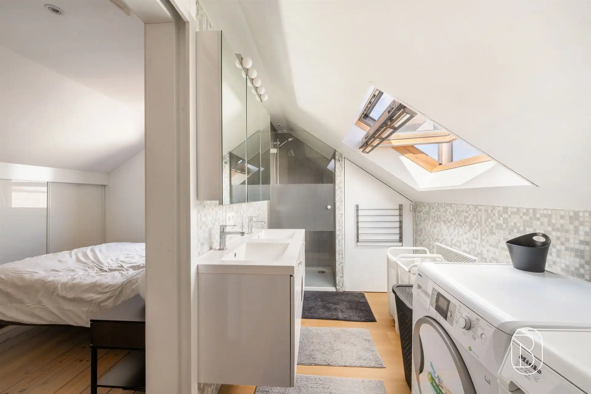 Goed gelegen éénkamerappartement te Dikkelvenne foto 4