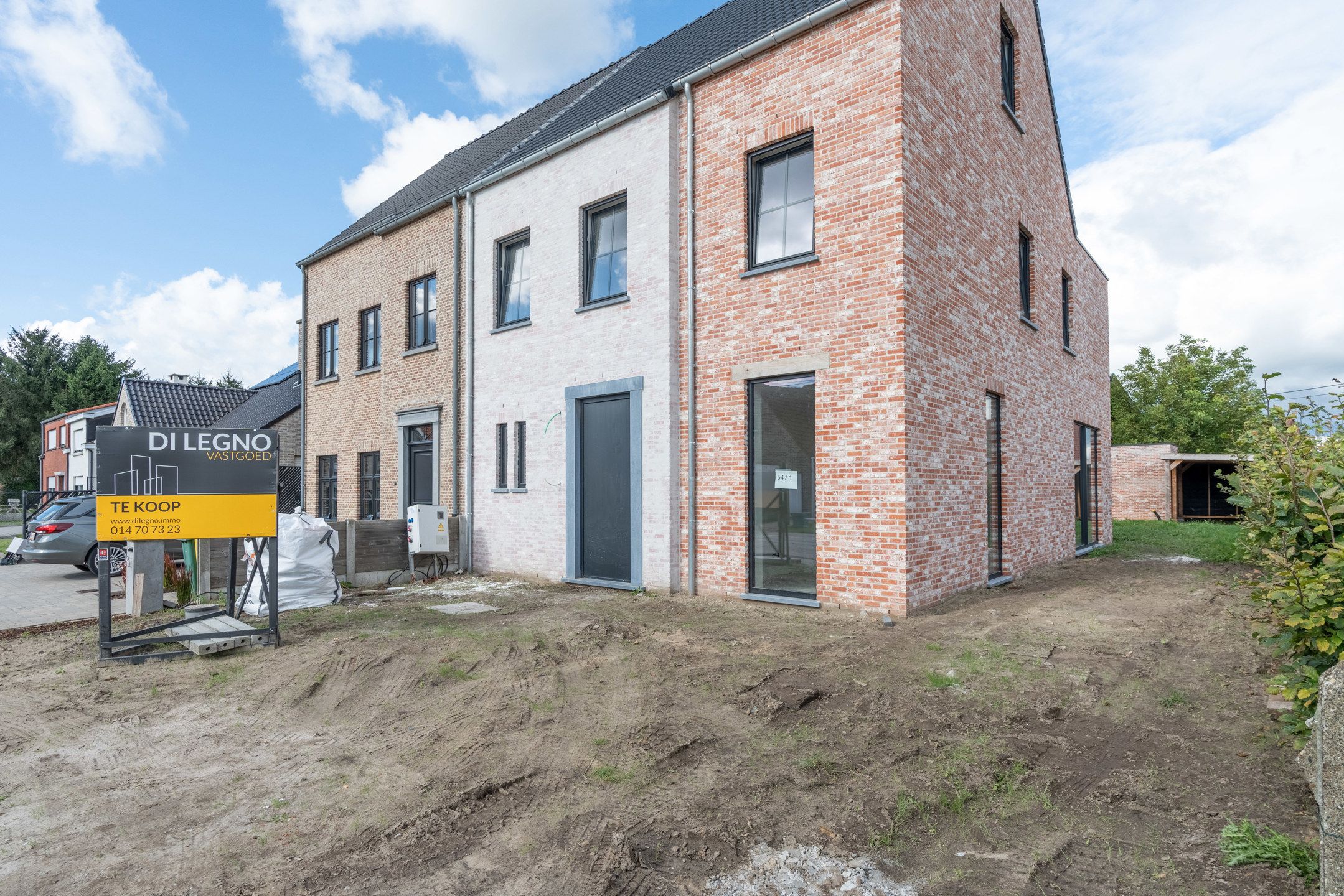 Nieuwbouwwoning in modern landelijke stijl te Beerse foto {{pictureIndex}}