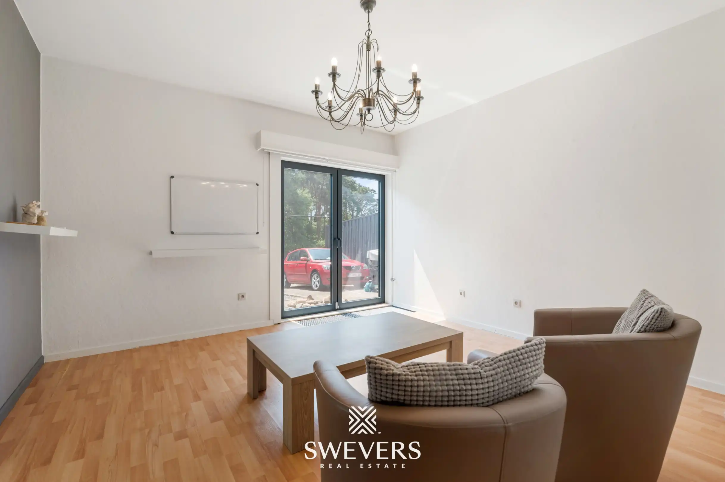 Gerenoveerde woning met 4 slaapkamers op 20a 86ca foto 9