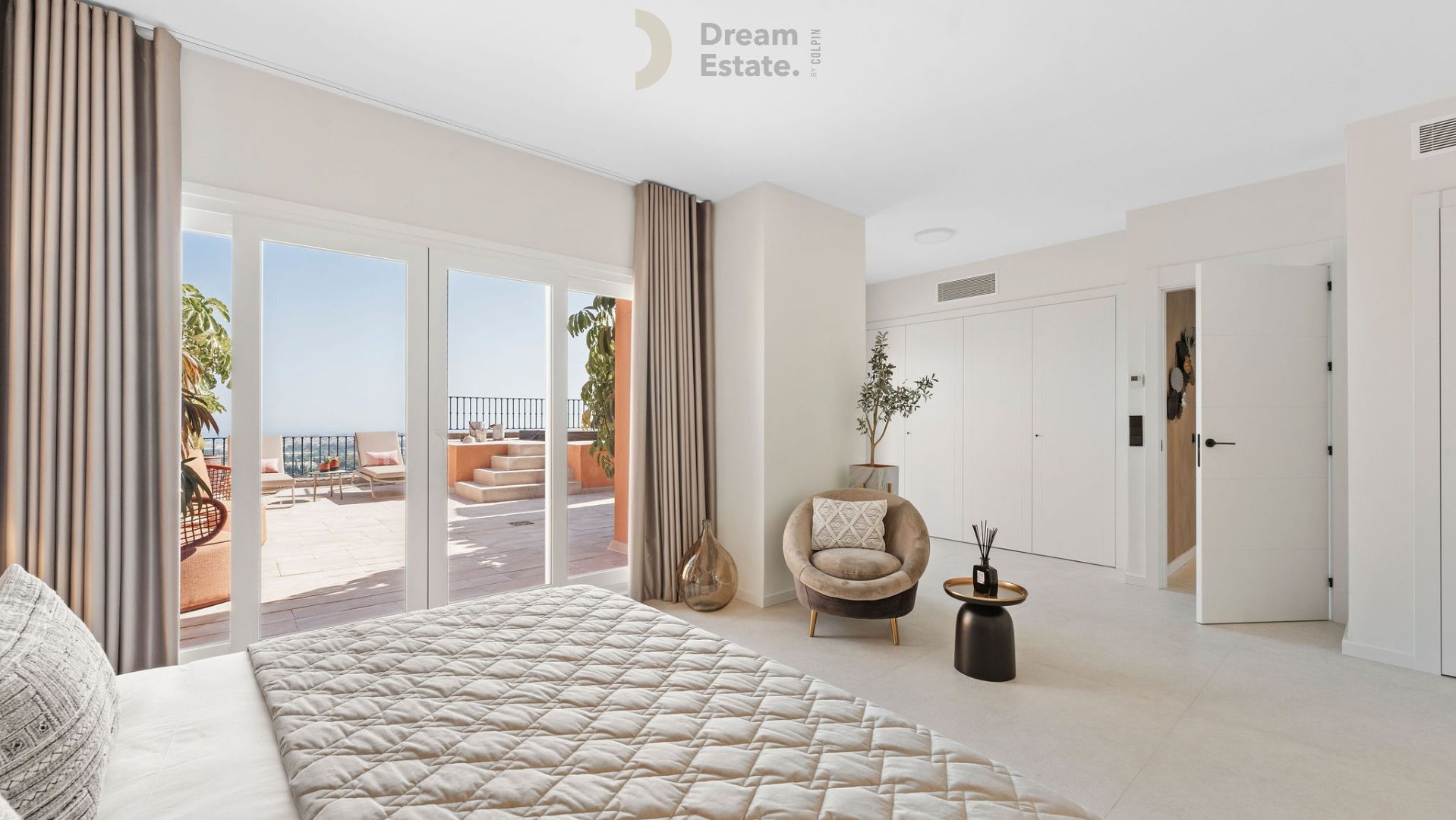 Luxurious penthouse with open sea views in Nueva Andalucia, Marbella. foto 19