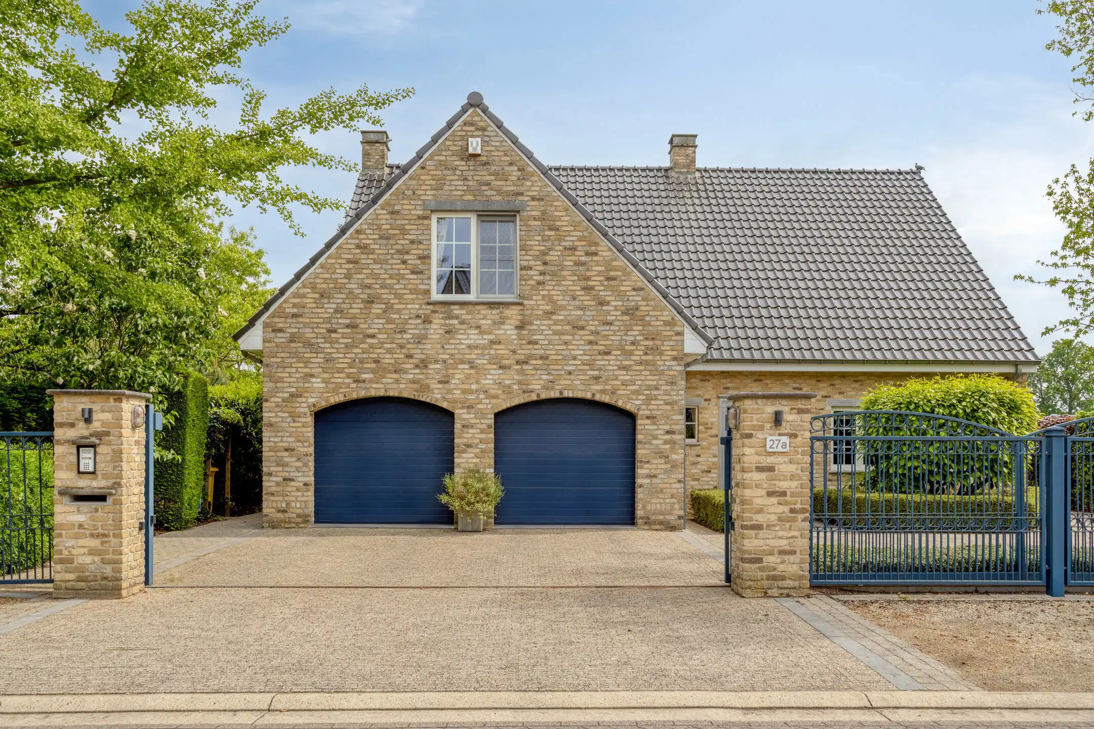 TOP onderhouden villa op uitzonderlijk perceel foto 2