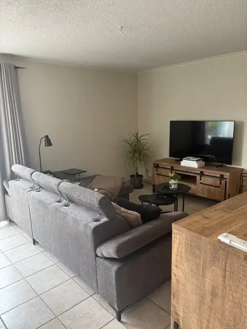 Lichtrijk duplexappartement nabij het centrum van Overpelt foto 5