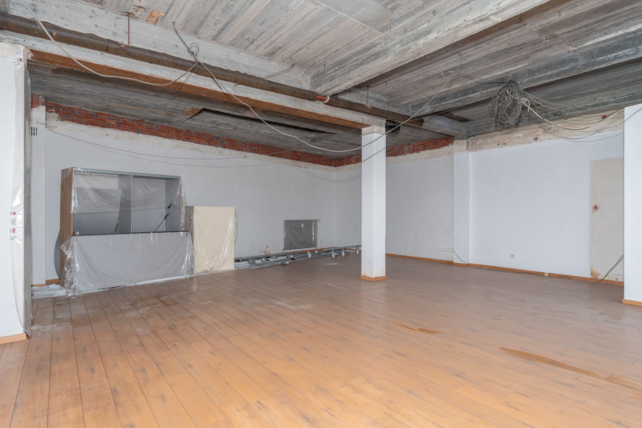 Ruim handelspand met mooie vitrinebreedte, centraal gelegen te Turnhout foto 9