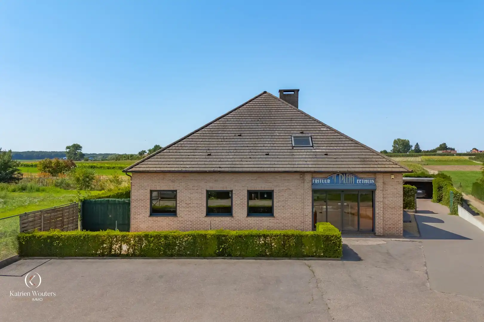 Uniek handelshuis op toplocatie! foto {{pictureIndex}}