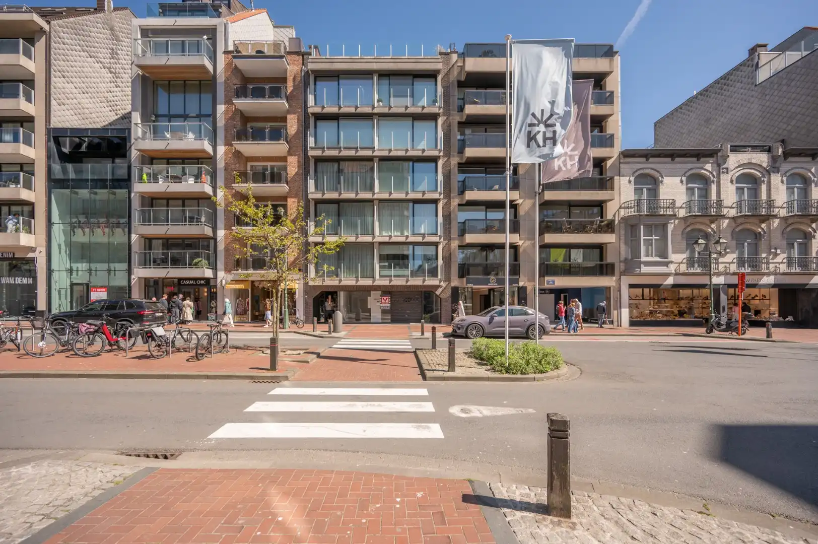 Te koop: Leuk appartement met twee terrassen op toplocatie in de Lippenslaan foto 17