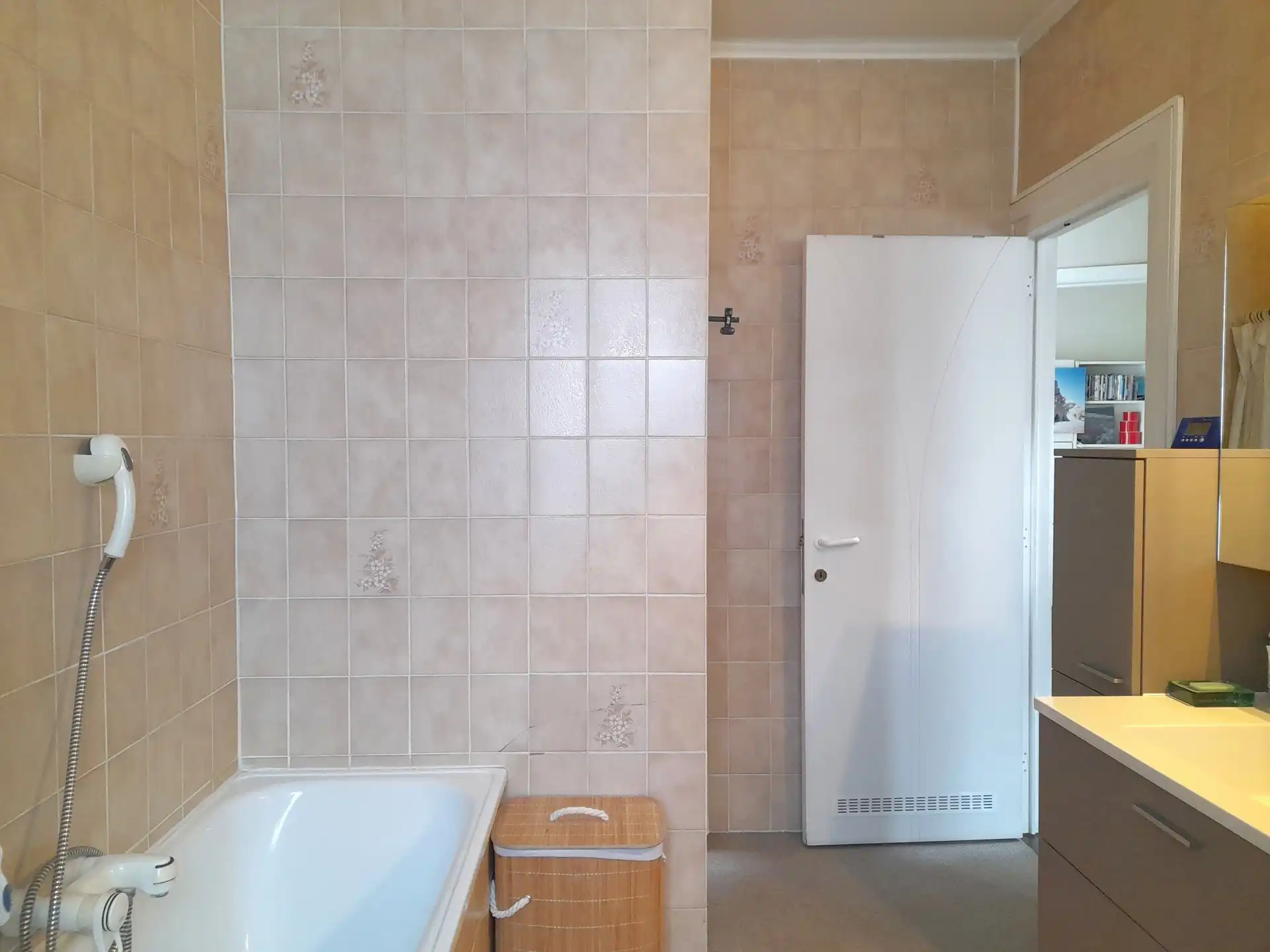 Handelspand met woonhuis en tuintje foto 23