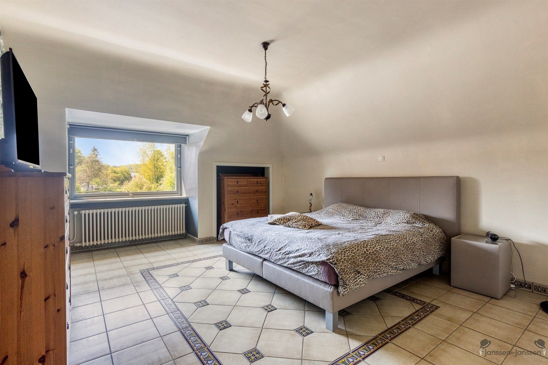 meergezinswoning met 9 slaapkamers, instapklaar foto 20