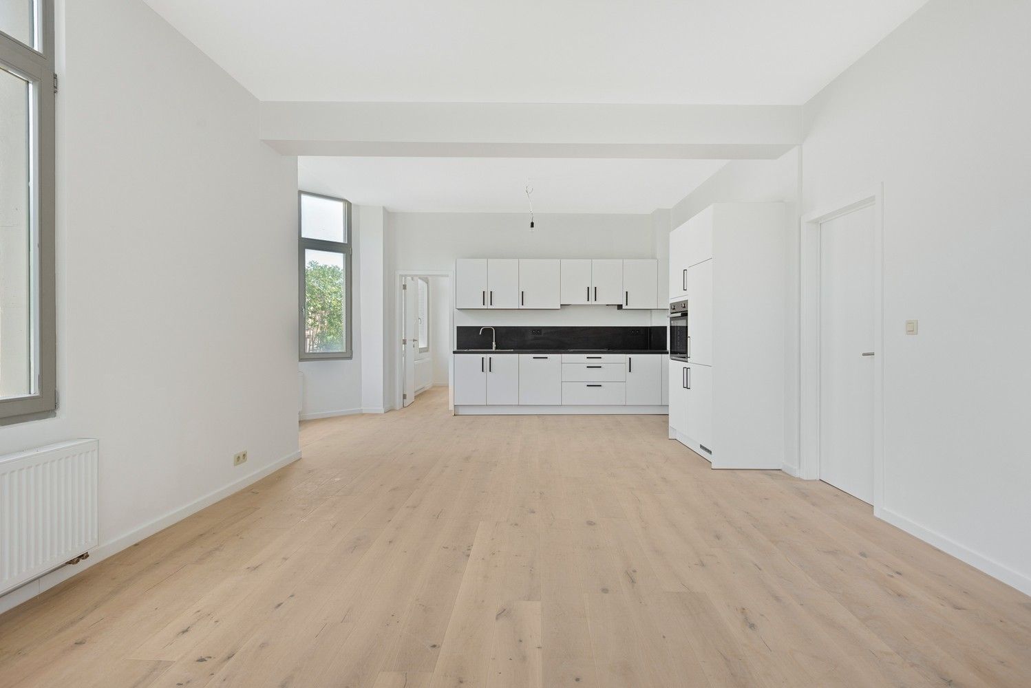 Prachtig gerenoveerd appartement met 2 slaapkamers in rustige straat te koop te Antwerpen foto 2