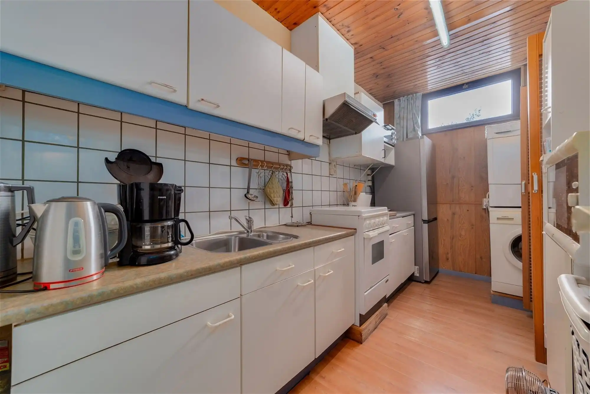 Te renoveren huis met drie slaapkamers en grote tuin foto 9