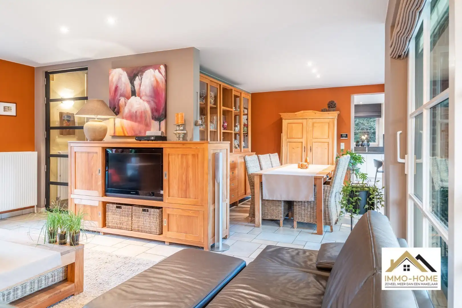 Prachtige woning met breed uitzicht op de tuin foto 6