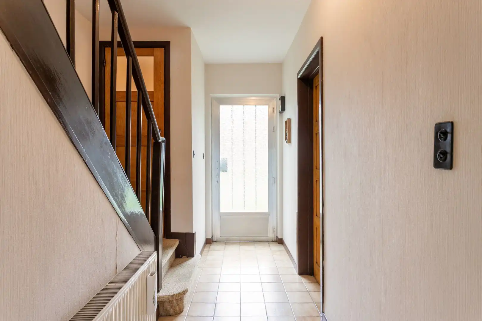 Te renoveren woning met 3 slpk te Buizingen foto 3