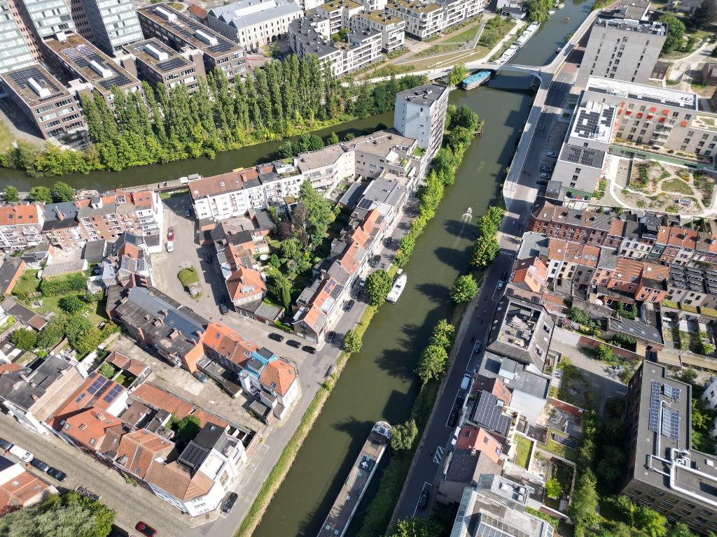 Architecturale nieuwbouw ‘townhouse’ met zicht op het water en meerdere terrassen foto 6