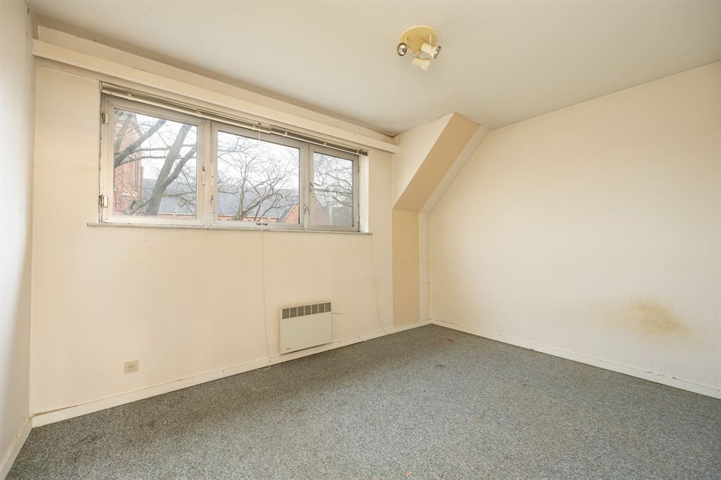 Op te frissen appartement met groot zonnig terras  foto 7