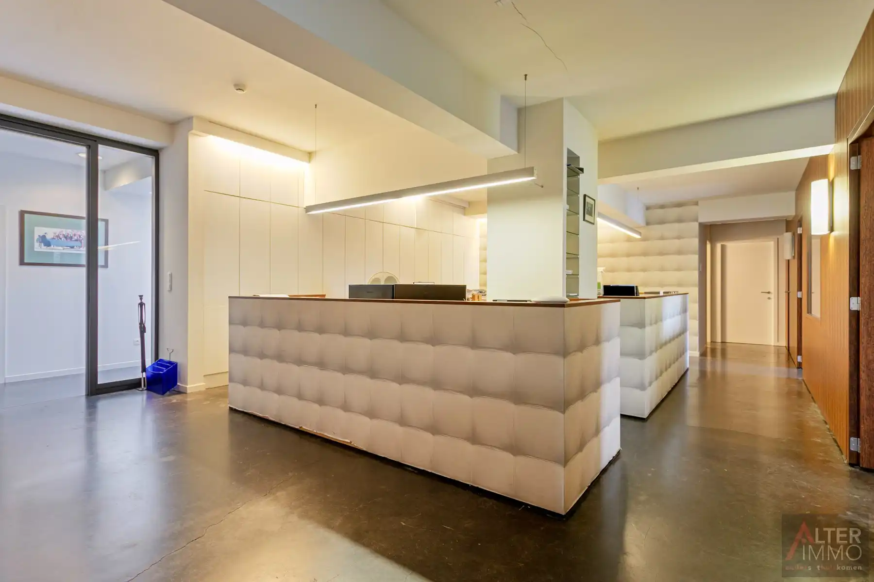 Bedrijfspand met appartement op toplocatie met uiterste visibiliteit! foto 16