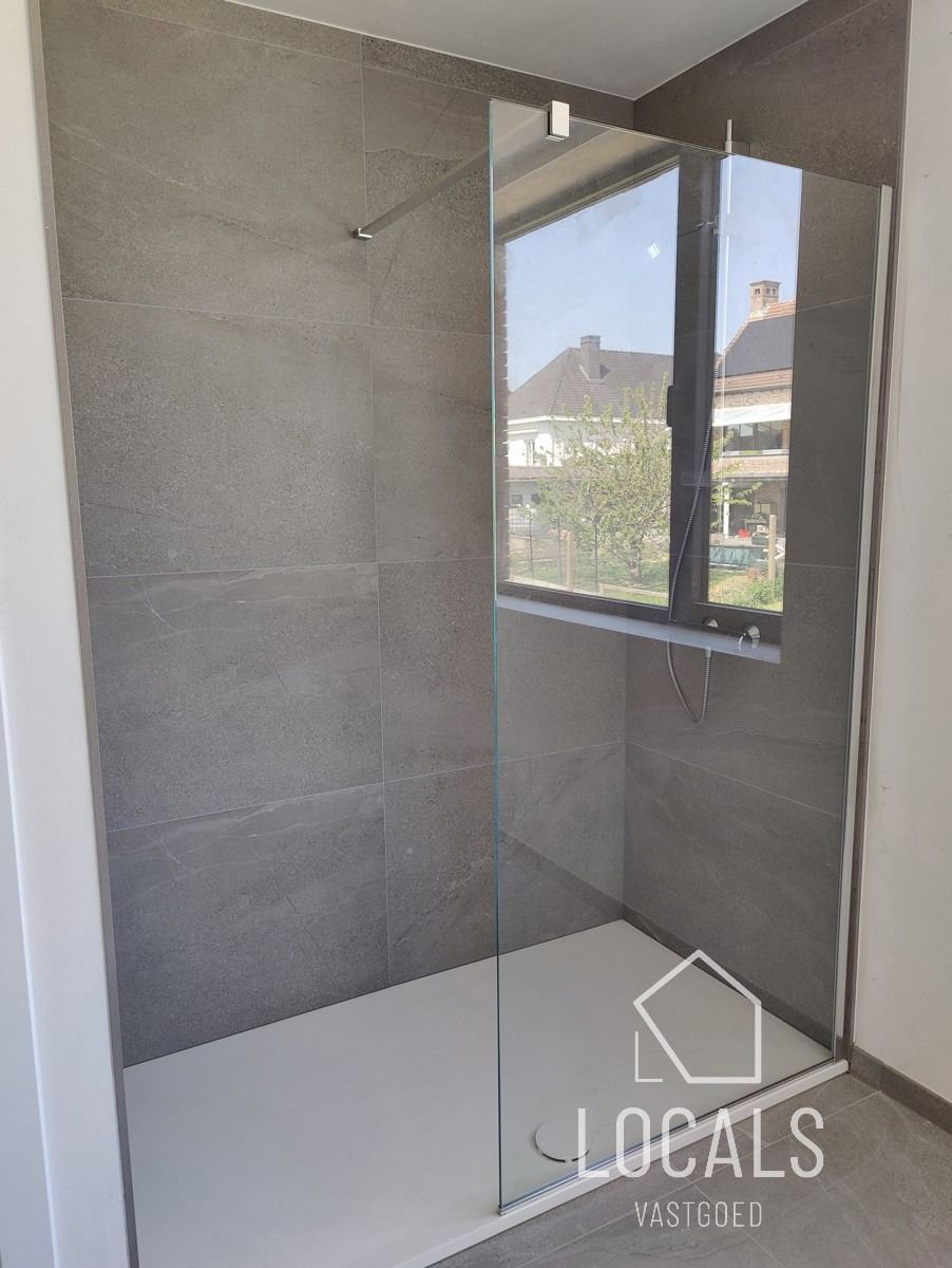 Ruime HOB met garage, tuin & 3 slaapkamers op toplocatie! foto 12