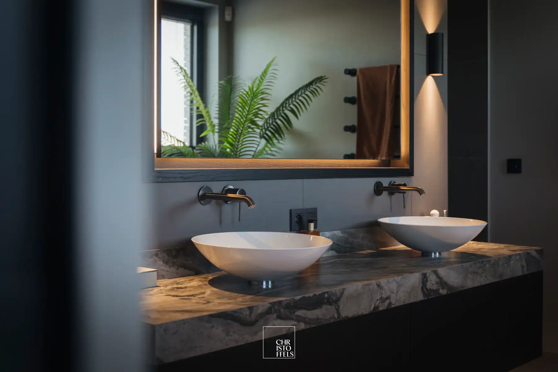The Penthouse 250 m² ultra high-end woonruimte  89 m² terras met plunge pool foto 22