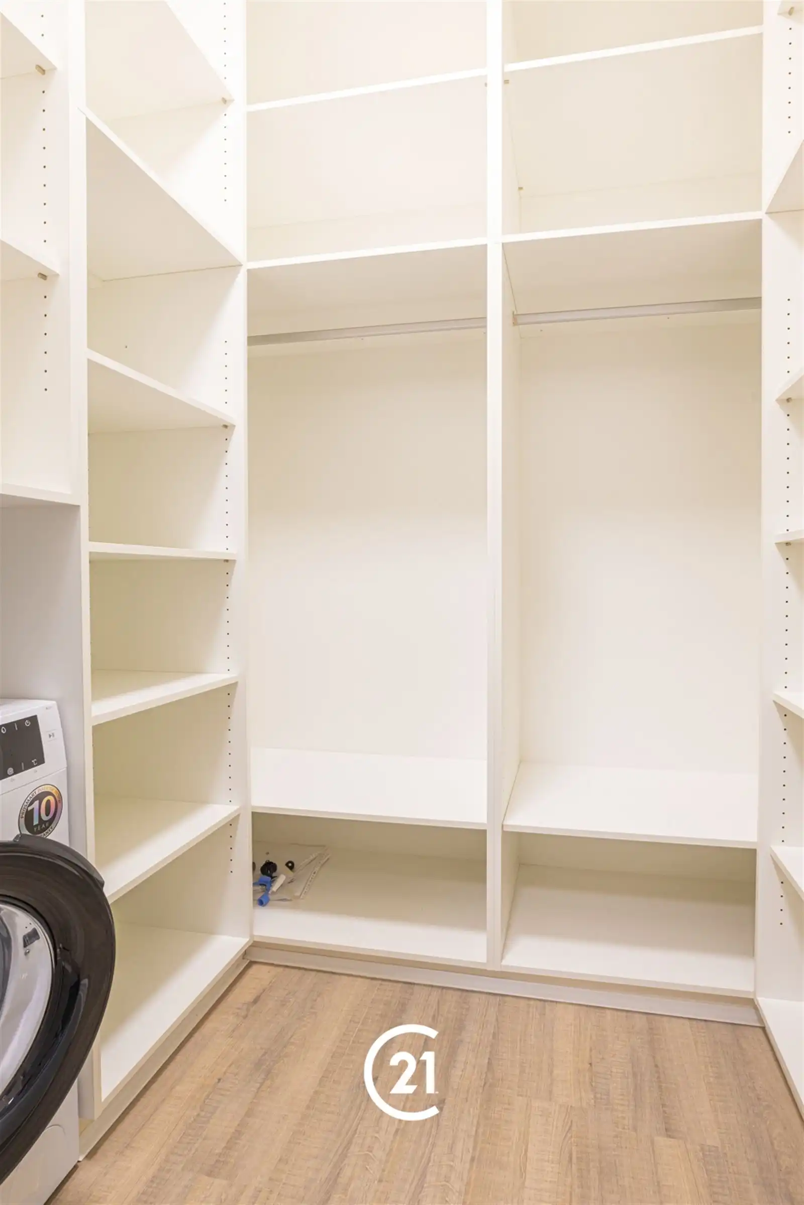 Instapklaar en stijlvol gerenoveerd appartement in Gent foto 9