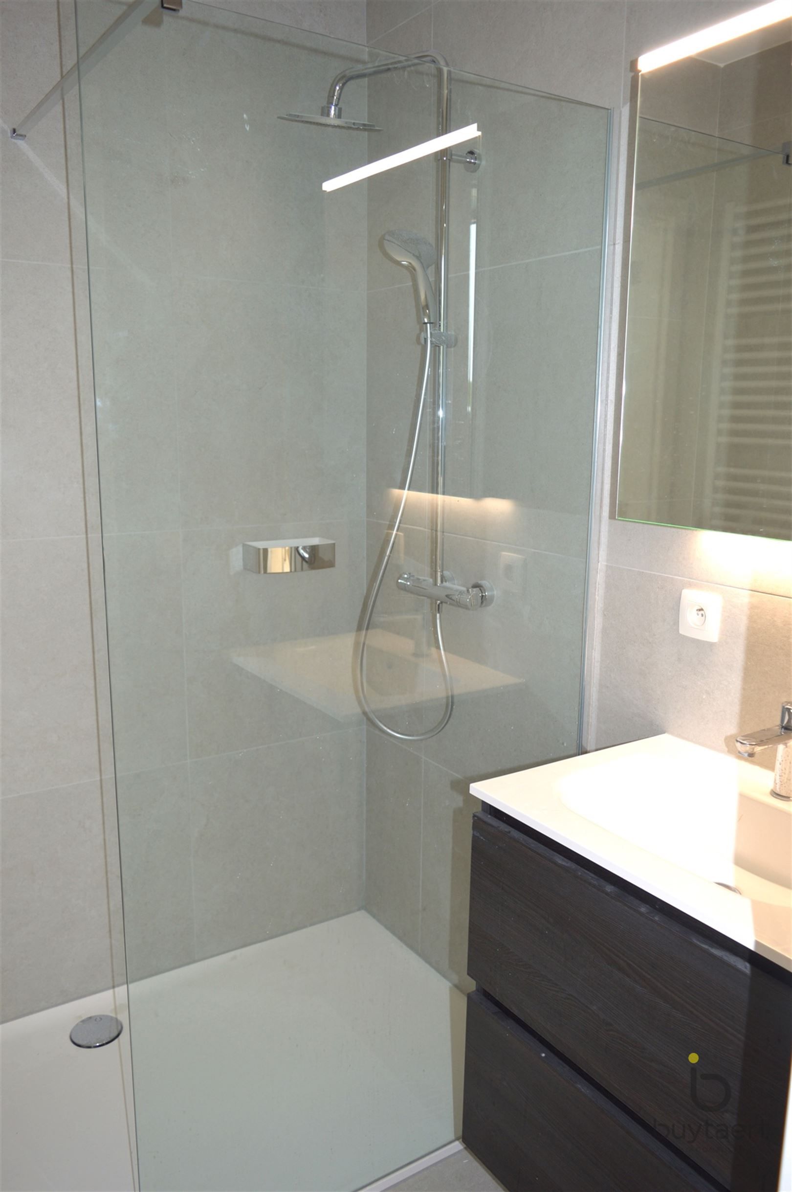 Uniek penthouse te Zoersel! foto 14