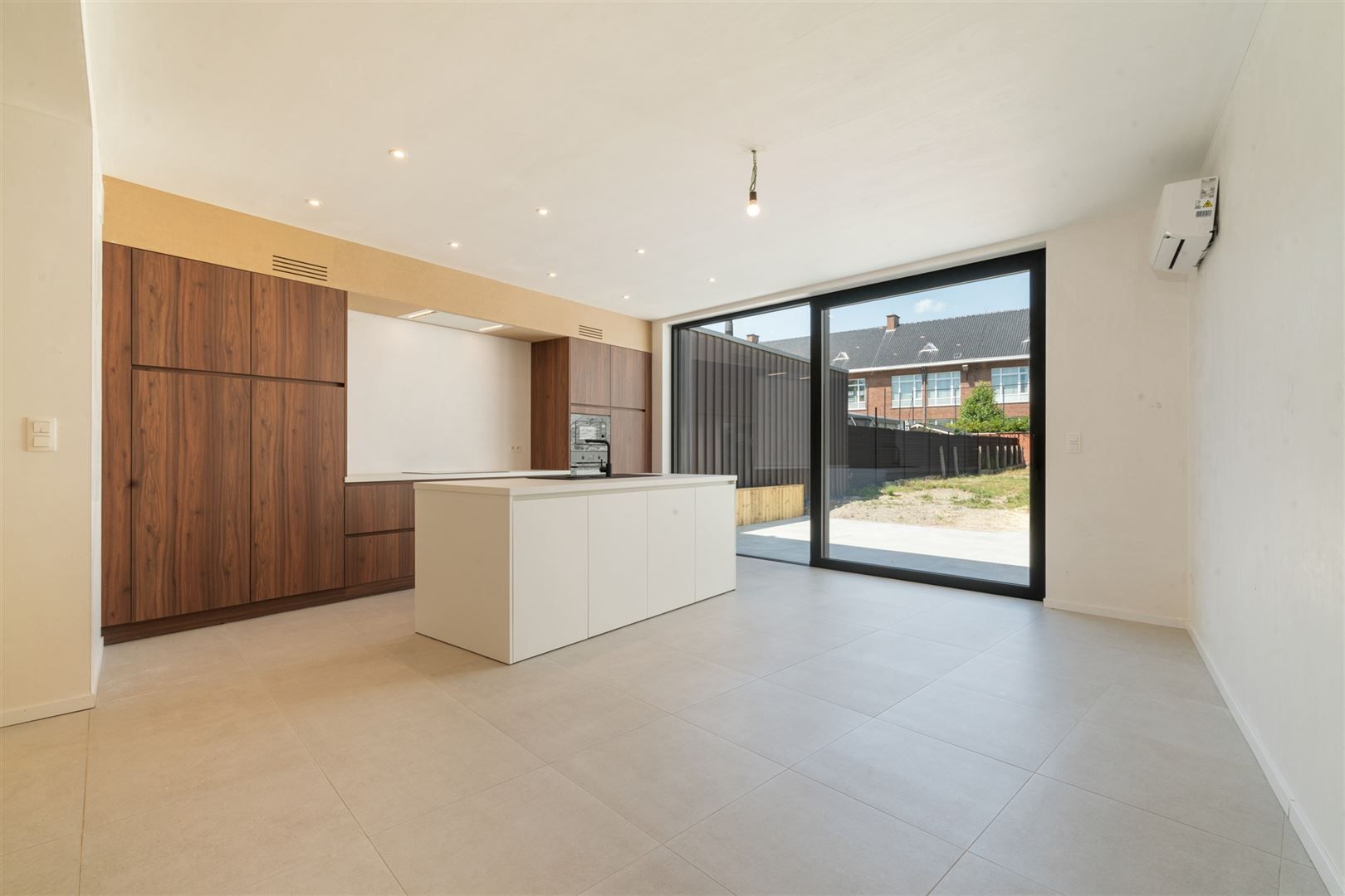 Huis foto {{pictureIndex}}