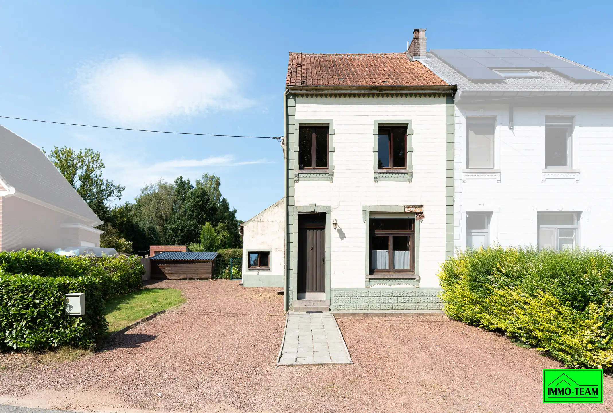 Hoofdfoto van de publicatie:    Woning met potentieel op prachtig perceel in Ternat