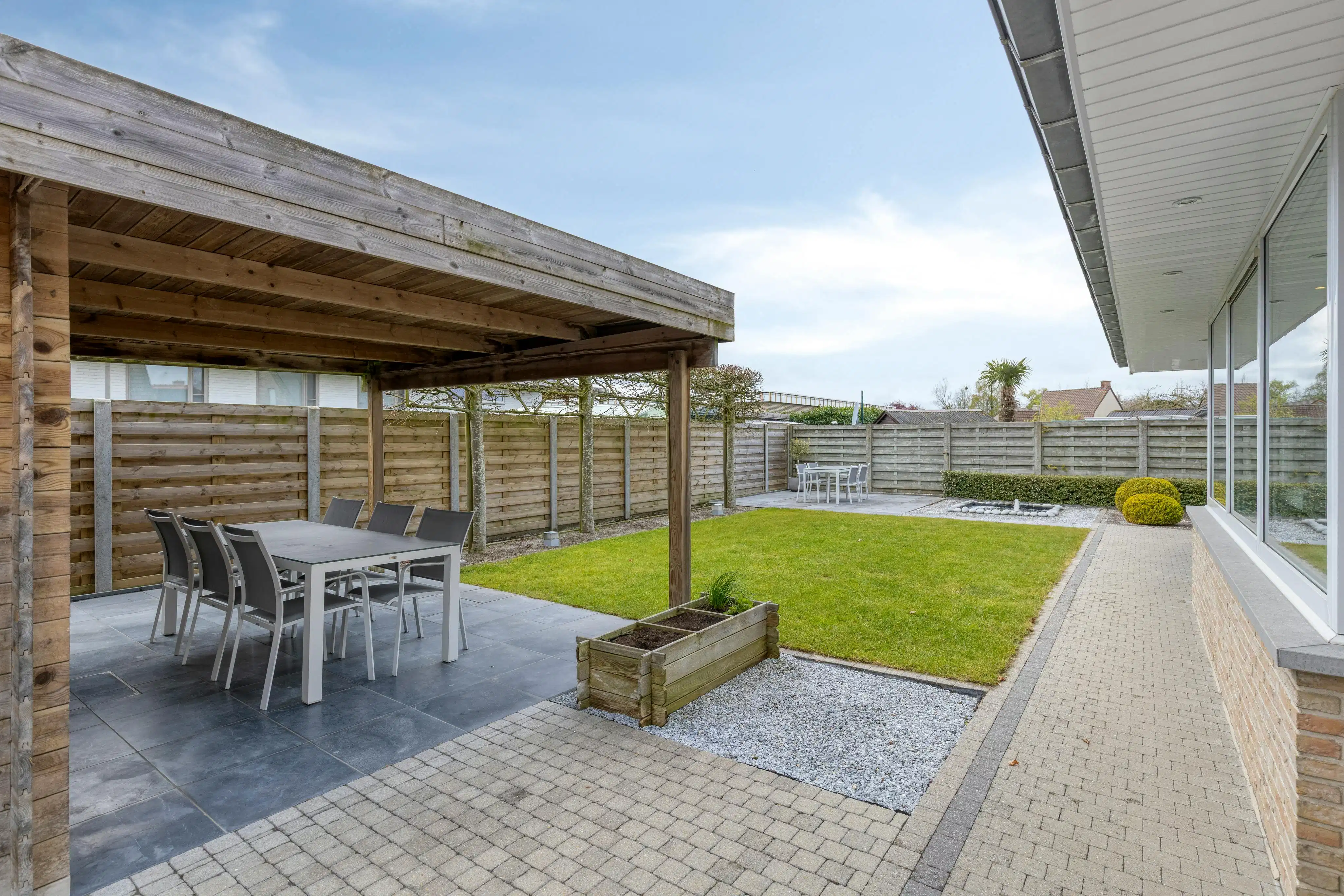 Instapklare gezinswoning in rustige wijk te Roeselare foto 19