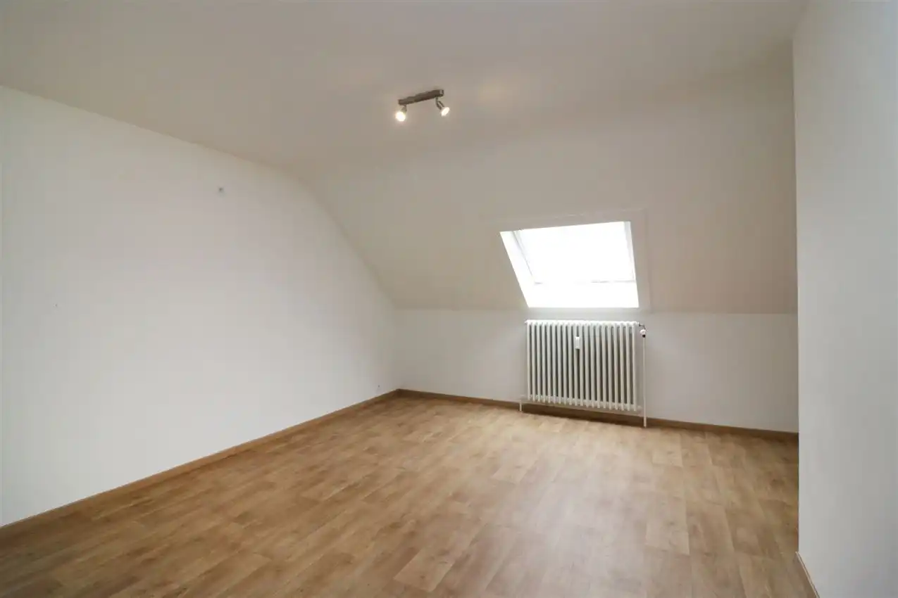 Opbrengsteigendom (handel & 4 app) op toplocatie foto 55