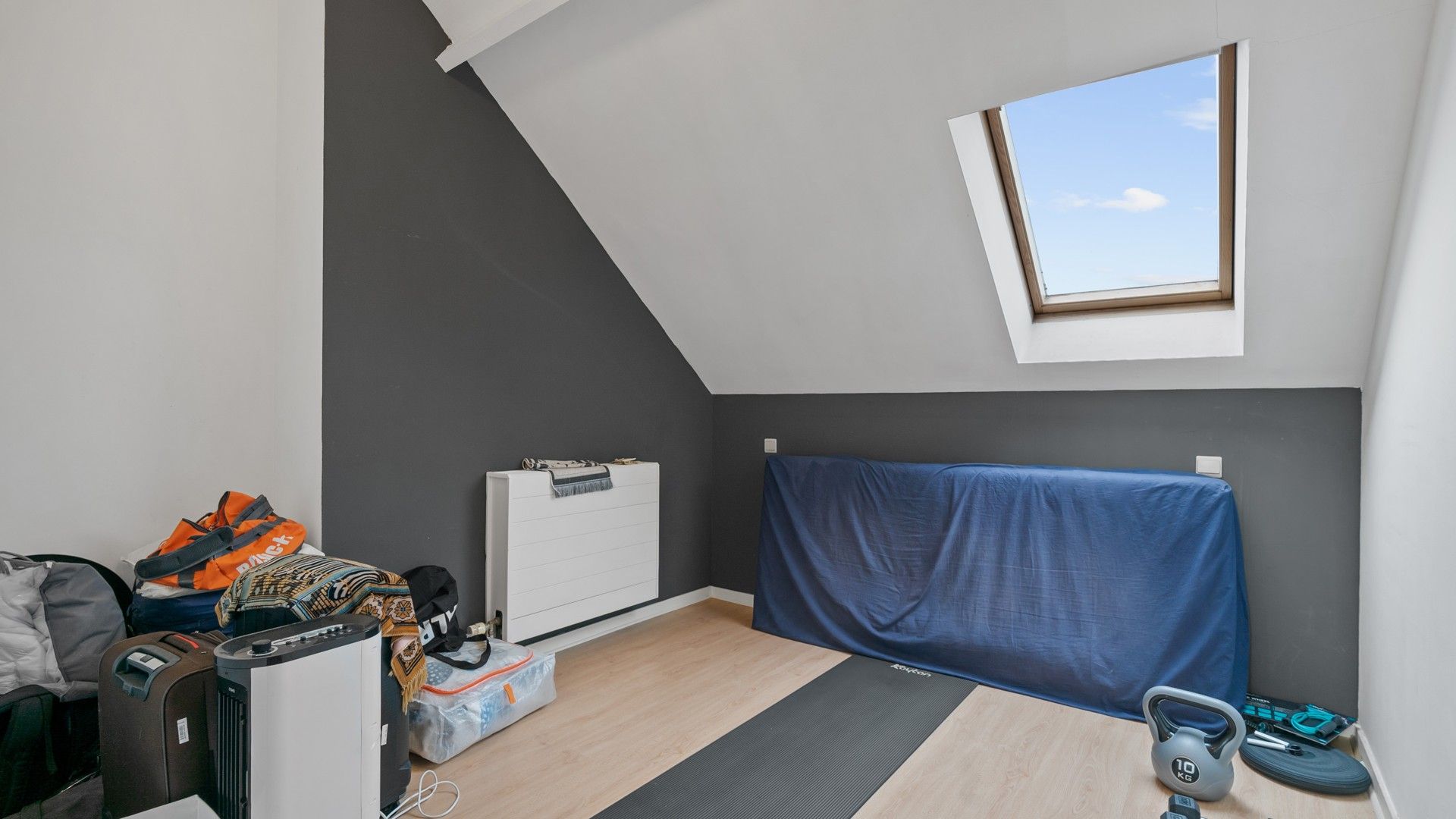 Instapklaar appartement met 2 slpkrs in Genk centrum foto 17