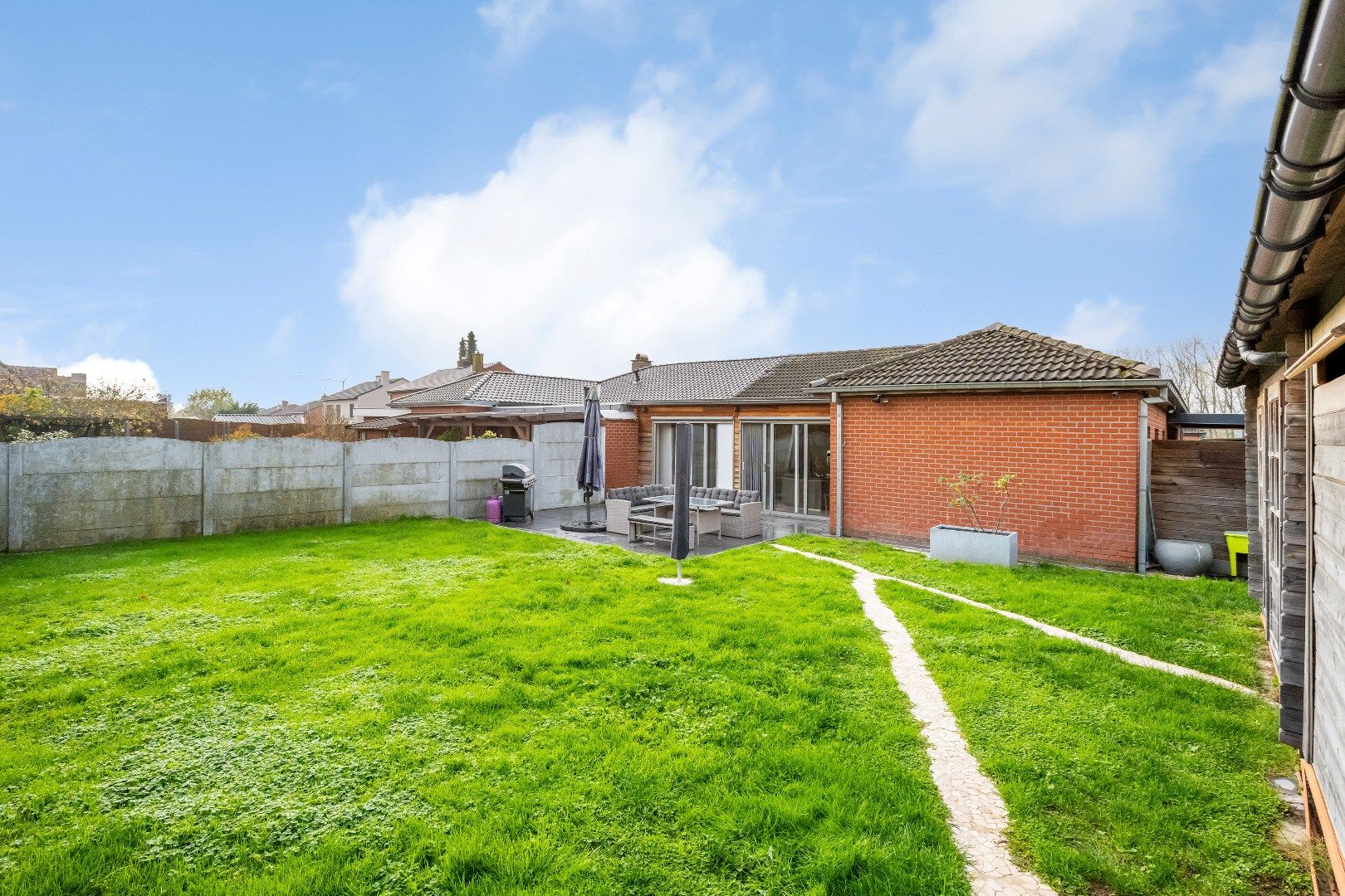 Comfortabele gezinswoning in rustige wijk foto 20