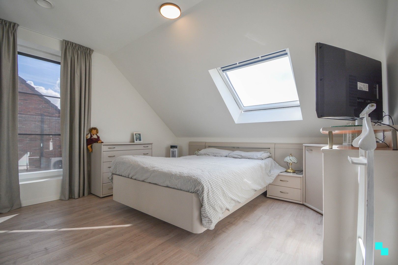 Aantrekkelijke, halfopen nieuwbouwwoning te Roeselare foto 15